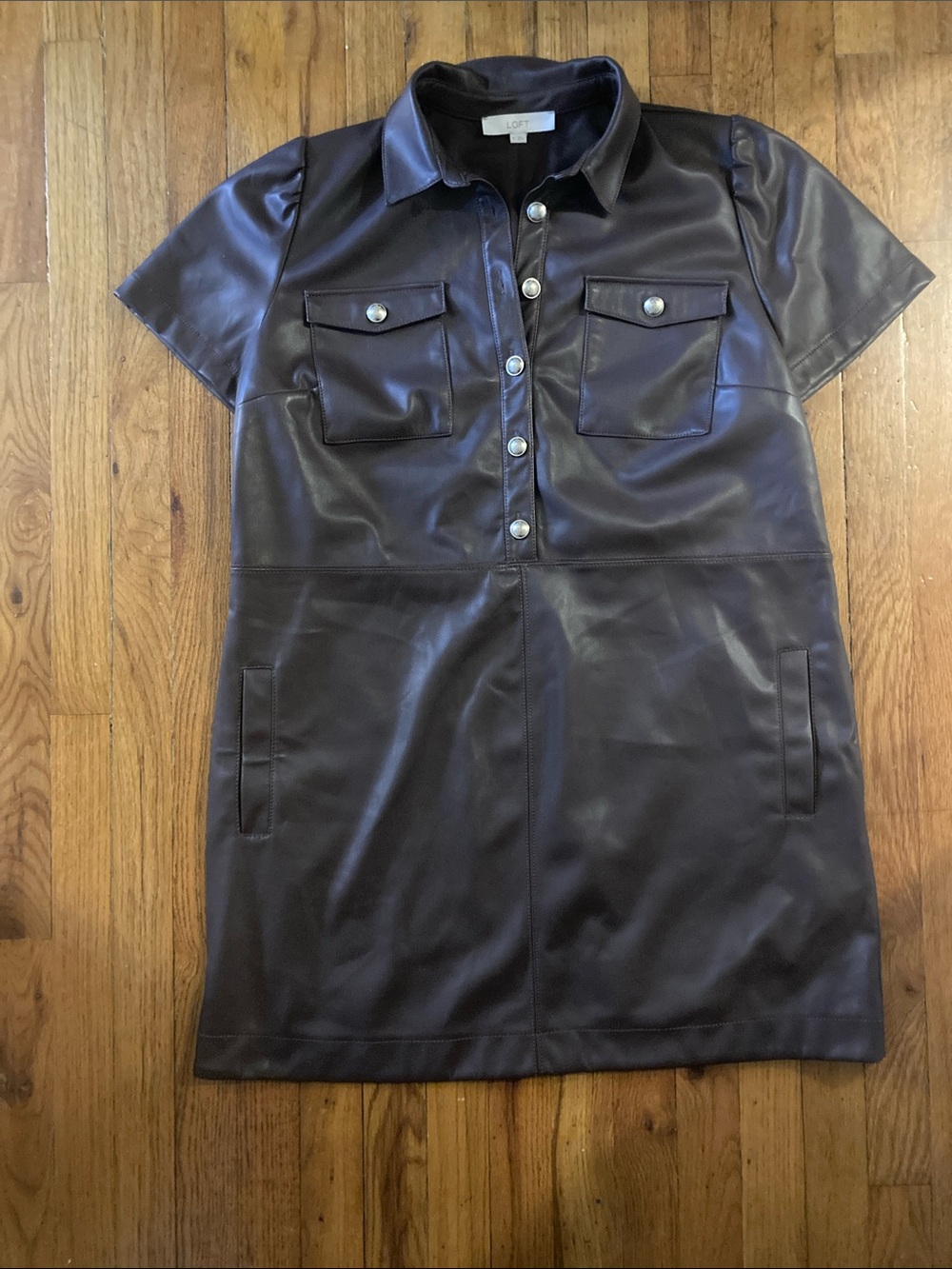Très chic LOFT brown dress